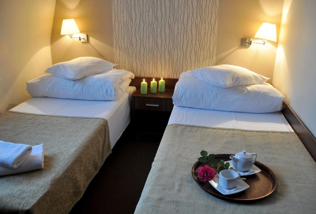 Willa Strzelnica Hotel Koscierzyna Room photo