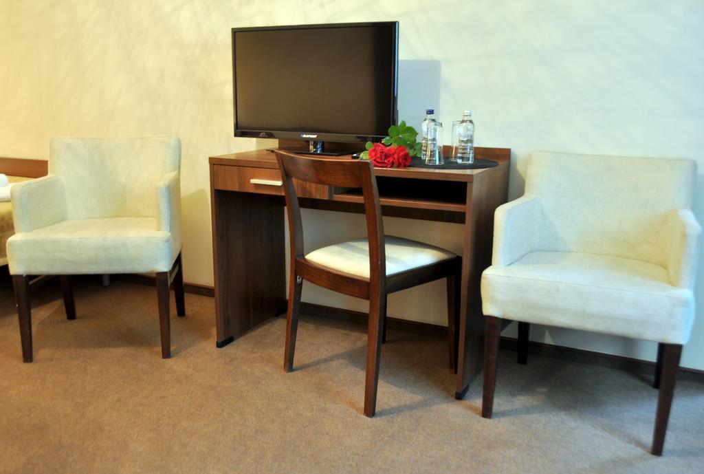 Willa Strzelnica Hotel Koscierzyna Room photo
